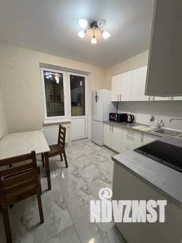 1-к квартира, посуточно, 40м2, 1/17 этаж