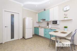 1-к квартира, посуточно, 46м2, 1/1 этаж