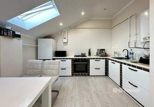 3-к квартира, на длительный срок, 125м2, 5/6 этаж