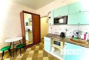 Студия квартира, посуточно, 20м2, 3/6 этаж