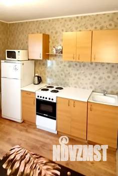 1-к квартира, посуточно, 40м2, 9/16 этаж