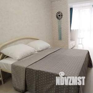 Студия квартира, посуточно, 25м2, 11/18 этаж