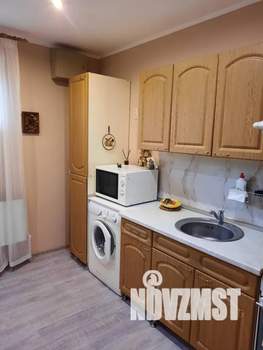 Студия квартира, посуточно, 33м2, 1/2 этаж