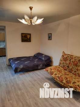 Студия квартира, посуточно, 33м2, 1/2 этаж