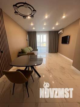 1-к квартира, посуточно, 42м2, 2/23 этаж