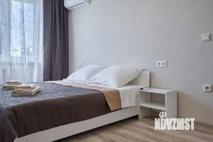 1-к квартира, посуточно, 38м2, 15/16 этаж