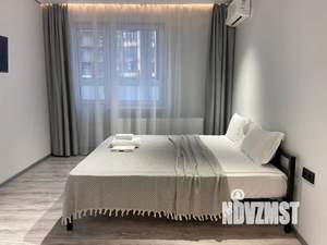 1-к квартира, посуточно, 33м2, 1/12 этаж