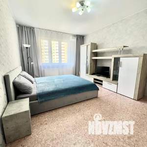 1-к квартира, посуточно, 43м2, 6/18 этаж