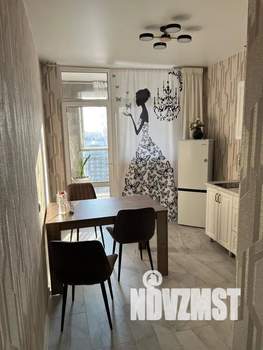 1-к квартира, посуточно, 38м2, 18/25 этаж
