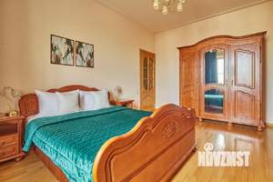 1-к квартира, посуточно, 70м2, 4/7 этаж