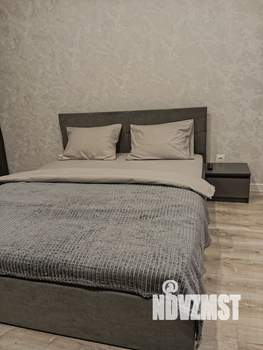 Студия квартира, посуточно, 40м2, 3/18 этаж