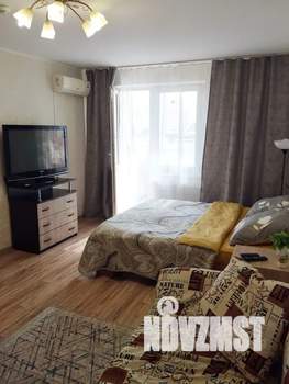 1-к квартира, посуточно, 40м2, 2/16 этаж