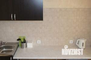 1-к квартира, посуточно, 40м2, 2/19 этаж