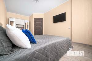 1-к квартира, посуточно, 37м2, 16/18 этаж