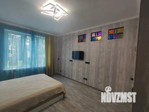1-к квартира, посуточно, 35м2, 4/17 этаж