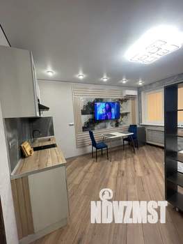 Студия квартира, посуточно, 30м2, 1/24 этаж