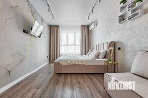 1-к квартира, посуточно, 42м2, 8/24 этаж