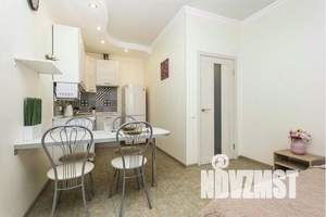 2-к квартира, посуточно, 47м2, 10/17 этаж