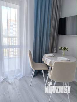 Студия квартира, посуточно, 28м2, 13/18 этаж