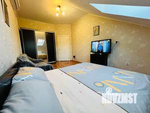 1-к квартира, посуточно, 38м2, 4/4 этаж