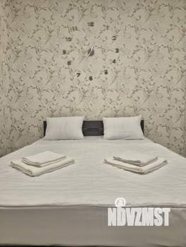 1-к квартира, посуточно, 42м2, 2/17 этаж