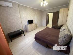 1-к квартира, посуточно, 38м2, 5/21 этаж