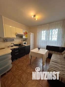 1-к квартира, посуточно, 36м2, 10/21 этаж