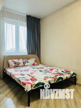 Студия квартира, посуточно, 35м2, 5/24 этаж