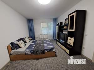 1-к квартира, посуточно, 37м2, 1/12 этаж