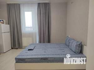 Студия квартира, посуточно, 28м2, 13/19 этаж