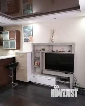 1-к квартира, на длительный срок, 64м2, 4/7 этаж