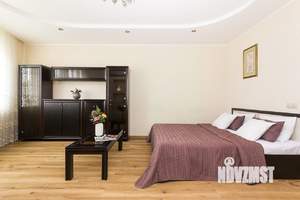 1-к квартира, посуточно, 60м2, 1/1 этаж