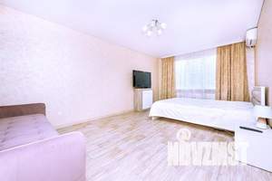 1-к квартира, посуточно, 42м2, 4/9 этаж
