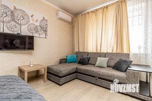 Студия квартира, посуточно, 35м2, 3/6 этаж