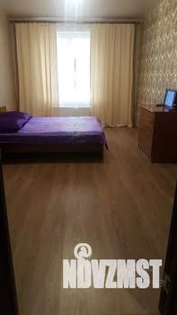 1-к квартира, посуточно, 42м2, 3/19 этаж