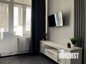 Студия квартира, посуточно, 38м2, 11/24 этаж