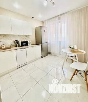 1-к квартира, посуточно, 37м2, 8/19 этаж