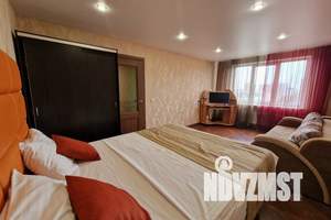1-к квартира, посуточно, 40м2, 15/18 этаж