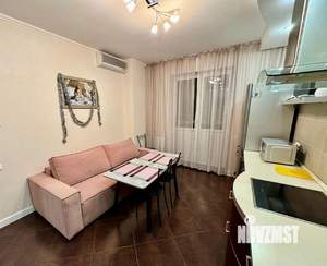 1-к квартира, посуточно, 50м2, 1/1 этаж