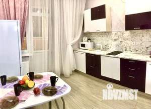 1-к квартира, посуточно, 43м2, 1/1 этаж