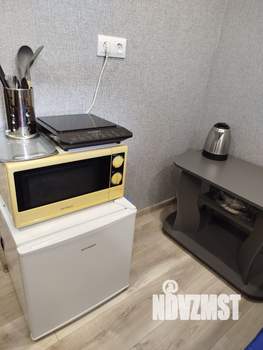 Студия квартира, посуточно, 17м2, 1/5 этаж