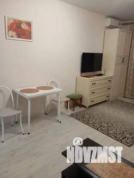 Студия квартира, посуточно, 33м2, 23/24 этаж