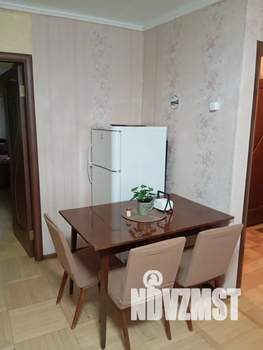 2-к квартира, посуточно, 40м2, 2/5 этаж