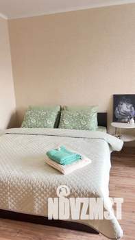 1-к квартира, посуточно, 40м2, 10/16 этаж