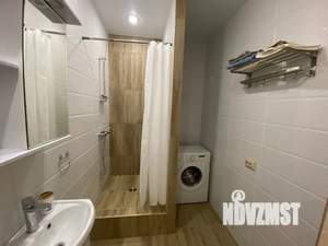 Студия квартира, посуточно, 38м2, 7/8 этаж