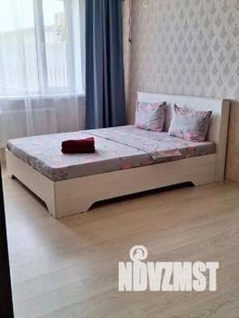 1-к квартира, посуточно, 42м2, 1/1 этаж