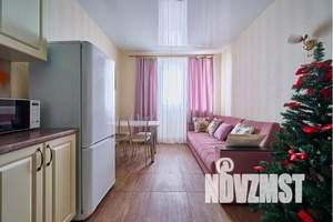 1-к квартира, посуточно, 44м2, 18/18 этаж