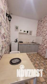 Студия квартира, посуточно, 28м2, 3/3 этаж