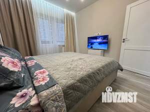 2-к квартира, посуточно, 64м2, 7/24 этаж