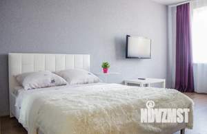 1-к квартира, посуточно, 42м2, 13/18 этаж